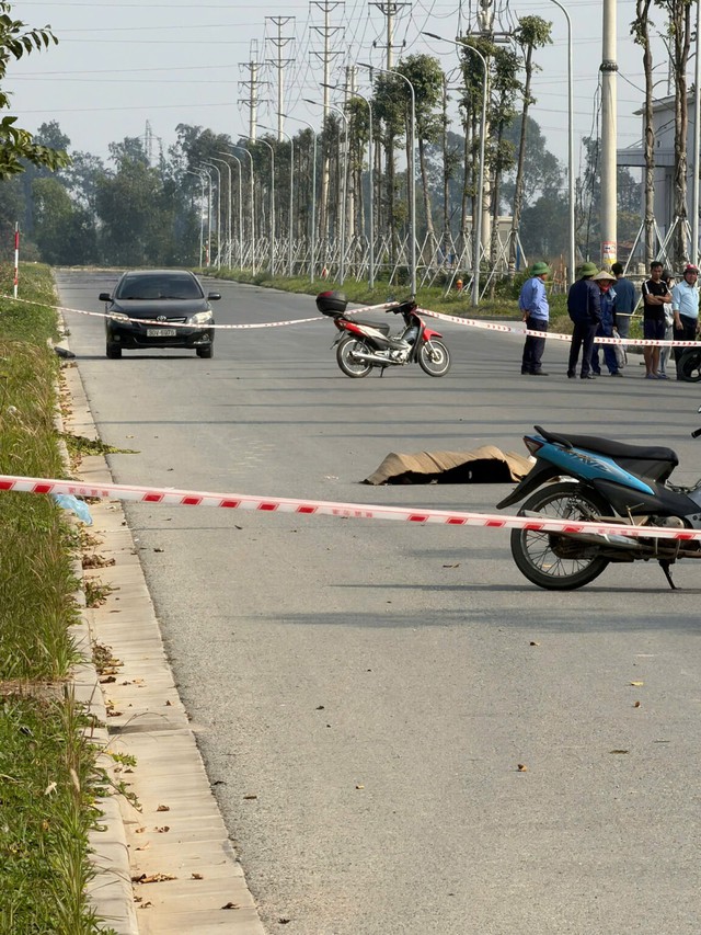 Hưng Yên: Truy tìm đối tượng nghi sát hại 2 phụ nữ, cướp xe máy rồi bỏ trốn- Ảnh 1.