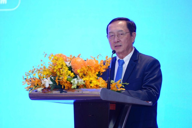 Những rào cản vô hình nào làm hạn chế bình đẳng giới tại nơi làm việc?- Ảnh 1.