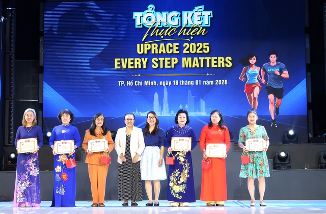 Quỹ Học bổng Vừ A Dính nhận hơn 2,2 tỷ đồng từ giải chạy bộ UpRace 2025- Ảnh 4.