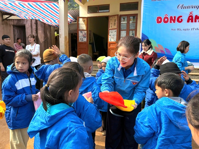 Chuỗi hoạt động an sinh xã hội, bảo vệ môi trường của tuổi trẻ Cao Bằng- Ảnh 3.