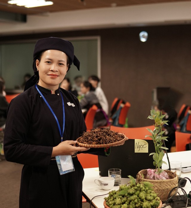 Phụ nữ, thanh niên dân tộc thiểu số gửi gắm niềm tin vào Đại hội Đảng XIV- Ảnh 2.