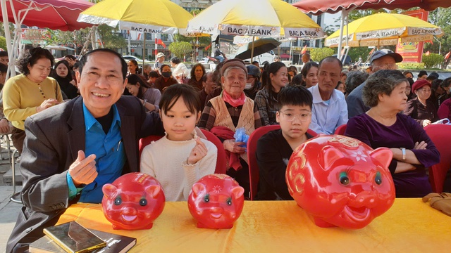 Lạng Sơn: “Mổ lợn đất” gom gần 400 triệu đồng làm thiện nguyện- Ảnh 2.