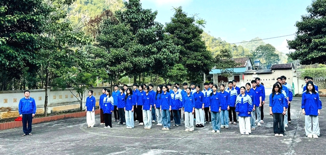 Tuổi trẻ Cao Bằng, Lạng Sơn đồng loạt tổ chức Lễ chào cờ trước thềm khai mạc Đại hội XIV của Đảng- Ảnh 6.