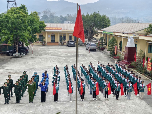 Tuổi trẻ Cao Bằng, Lạng Sơn đồng loạt tổ chức Lễ chào cờ trước thềm khai mạc Đại hội XIV của Đảng- Ảnh 9.
