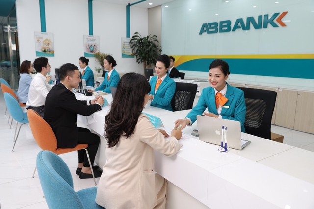 ABBANK được UBCKNN chấp thuận chào bán cổ phiếu ra công chúng, tăng vốn điều lệ thêm hơn 3.100 tỷ đồng- Ảnh 1.