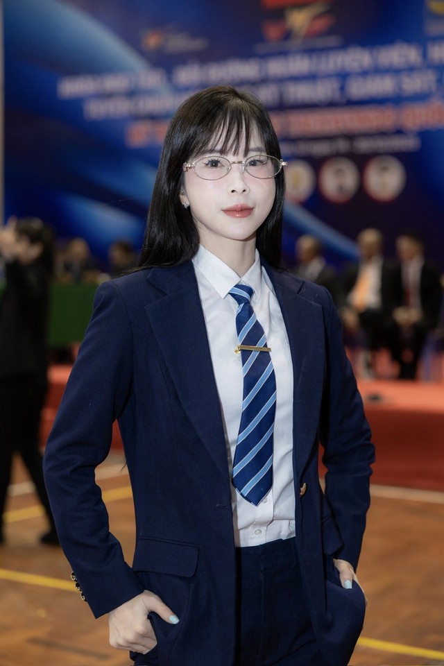 Chị đẹp Châu Tuyết Vân "gây sốt" khi làm trọng tài Taekwondo- Ảnh 4.