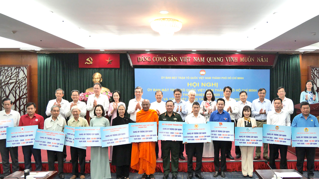 MTTQ Việt Nam TPHCM triển khai nhiều nhiệm vụ quan trọng, ra mắt 8 hội đồng tư vấn chiến lược- Ảnh 3.