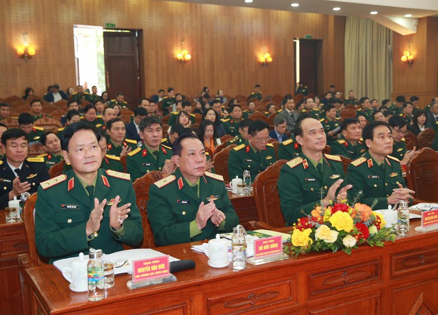 Báo Phụ nữ Việt Nam được Tổng cục Chính trị Quân đội nhân dân Việt Nam tặng Bằng khen- Ảnh 1. Báo Phụ nữ Việt Nam được Tổng cục Chính trị Quân đội nhân dân Việt Nam tặng Bằng khen- Ảnh 1.