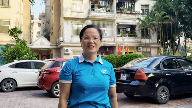 Phụ nữ phường Việt Hưng "hô biến" điểm đen rác thải thành vườn hoa- Ảnh 11.