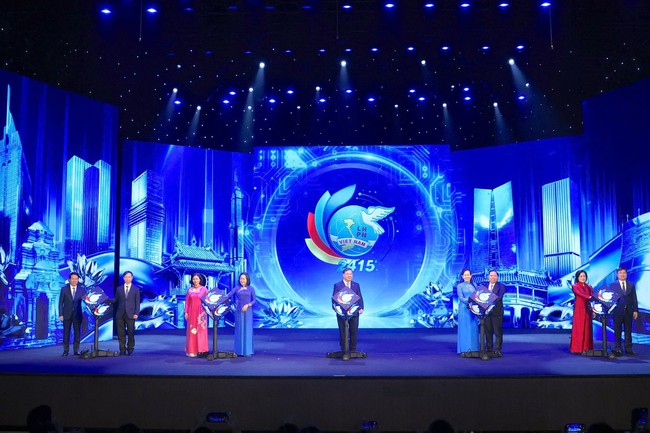 Phó Thủ tướng Thường trực Phạm Gia Túc nêu 3 định hướng trọng tâm tạo bệ phóng phát triển toàn diện cho phụ nữ- Ảnh 3.
