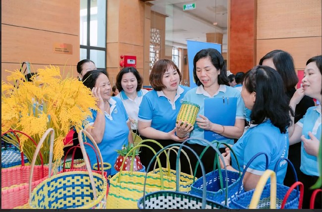 Phụ nữ chung tay làm cho thế giới sạch hơn 2026: "Từ đĩa ăn sạch đến thành phố sạch"- Ảnh 1.