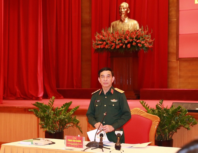 Đại tướng Phan Văn Giang, Bộ trưởng Bộ Quốc phòng làm việc với Ban Thường vụ Tỉnh ủy Quảng Ninh- Ảnh 2.