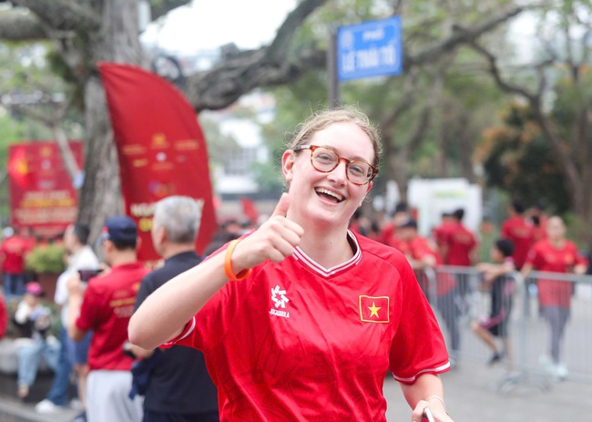 Hơn 15.000 người tham gia Ngày chạy Olympic "Vì sức khỏe toàn dân - Vì an ninh Tổ quốc"- Ảnh 4.