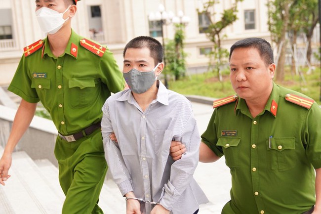 Liên tiếp các vụ trẻ bị phụ huynh bạo hành dã man: Chỉ hình phạt không đủ ngăn chặn tội phạm- Ảnh 2.
