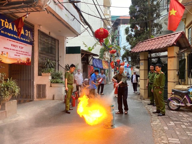 Hà Nội "hóa giải" nguy cơ cháy tại những ngõ sâu- Ảnh 1.