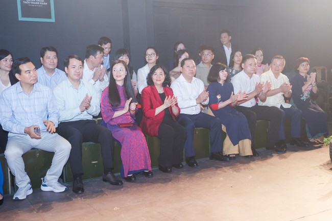 Chủ tịch UBTƯ MTTQ Việt Nam Bùi Thị Minh Hoài dự Chương trình "Huyền thoại tuổi thanh xuân"- Ảnh 1.