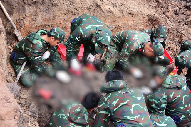 Quy tập thêm 26 bộ hài cốt liệt sĩ tại Công viên Lê Thị Riêng- Ảnh 1.