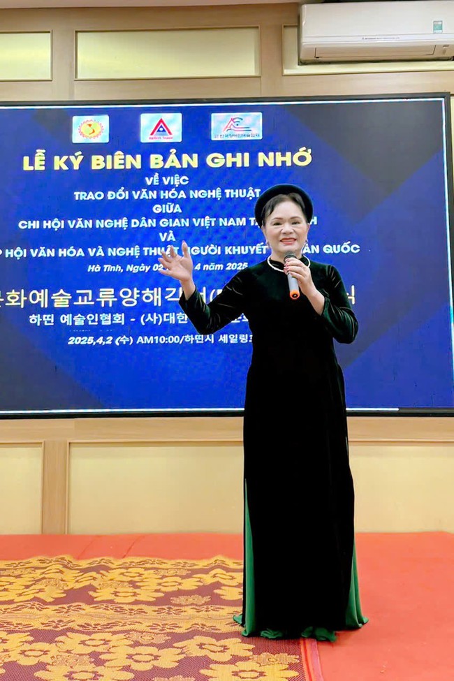 Văn nghệ dân gian không thể chỉ sống trong sách- Ảnh 2.