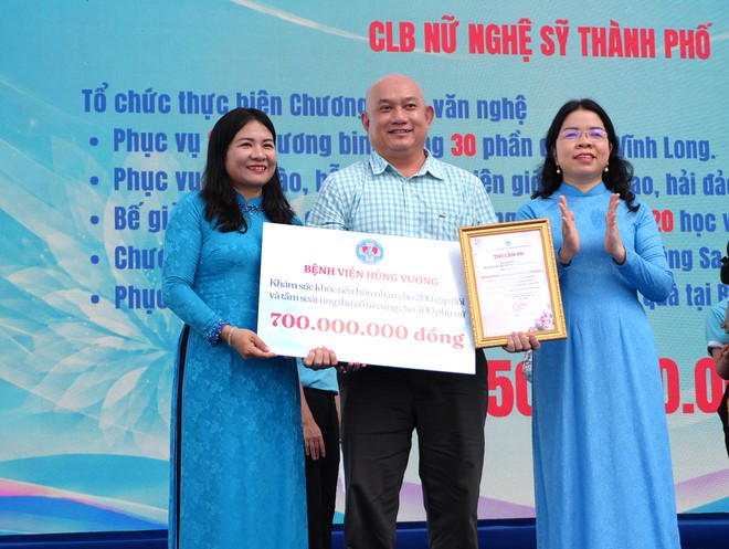 TPHCM ra quân "Tháng cùng phụ nữ hành động" với nhiều hoạt động chăm lo phụ nữ, trẻ em- Ảnh 6.