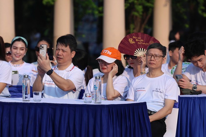 Tưng bừng khai mạc Giải "Phụ nữ chạy vì môi trường không khói thuốc và tương lai xanh" 2026- Ảnh 5.
