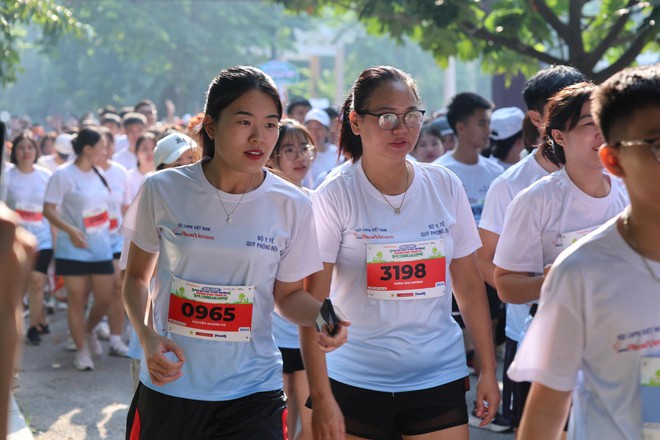 Tưng bừng khai mạc Giải "Phụ nữ chạy vì môi trường không khói thuốc và tương lai xanh" 2026- Ảnh 14.