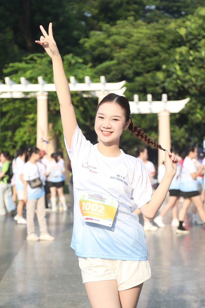 Nghệ sĩ truyền cảm hứng sống khỏe tại giải chạy của Báo Phụ nữ Việt Nam- Ảnh 30.
