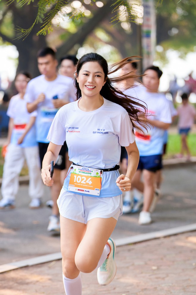 Hoa khôi Vũ Hương Giang lan tỏa thông điệp "nói không với thuốc lá"- Ảnh 11.