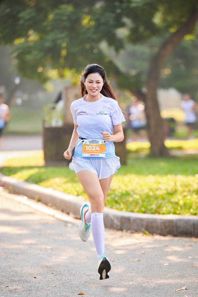 Nghệ sĩ truyền cảm hứng sống khỏe tại giải chạy của Báo Phụ nữ Việt Nam- Ảnh 2.