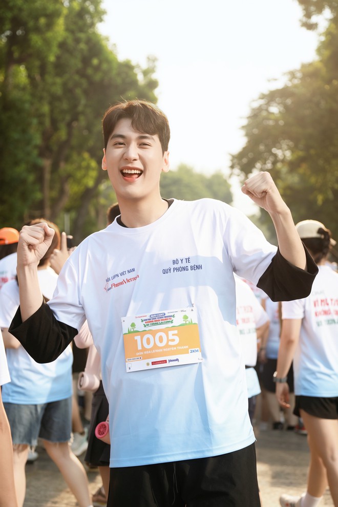 Nghệ sĩ truyền cảm hứng sống khỏe tại giải chạy của Báo Phụ nữ Việt Nam- Ảnh 3.
