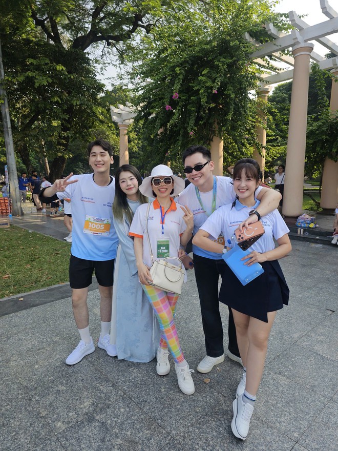 Nghệ sĩ truyền cảm hứng sống khỏe tại giải chạy của Báo Phụ nữ Việt Nam- Ảnh 24.