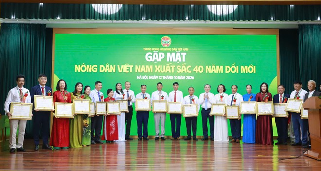Trung ương Hội Nông dân Việt Nam gặp mặt, lắng nghe Nông dân Việt Nam xuất sắc 40 năm Đổi mới - Ảnh 2.