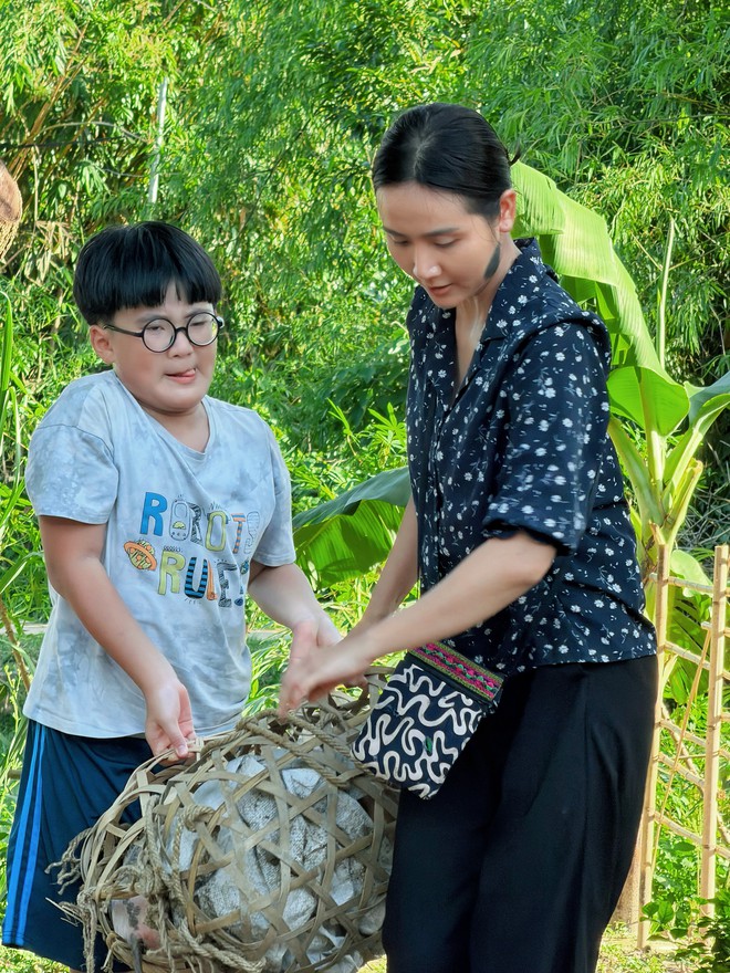 Phan Minh Huyền hoảng loạn khi đóng cảnh bị bạo hành - Ảnh 4.