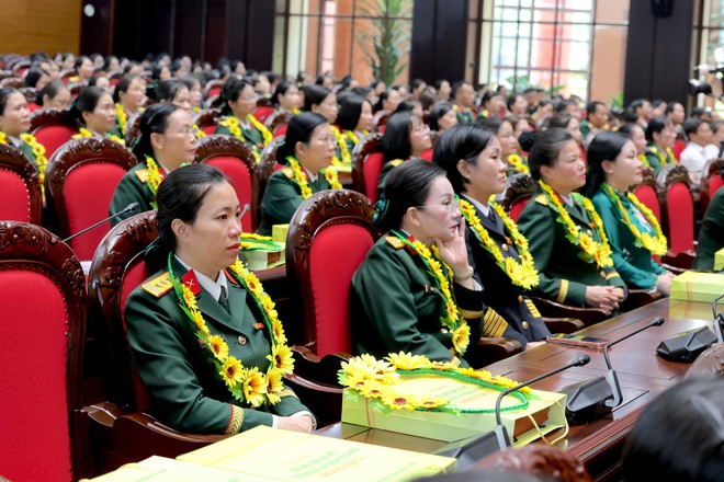 15 tập thể và 64 cá nhân được trao Giải thưởng Phụ nữ Quân đội lần thứ nhất- Ảnh 7.