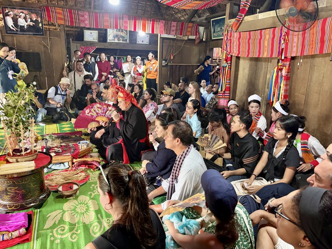 Lễ hội Văn hóa thế giới tại Hà Nội: Đưa di sản văn hóa 54 dân tộc Việt Nam đến với bạn bè quốc tế- Ảnh 2.
