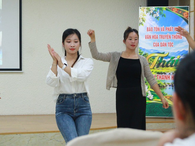 Trao truyền văn hóa Thái để những làn điệu không mai một - Ảnh 4.