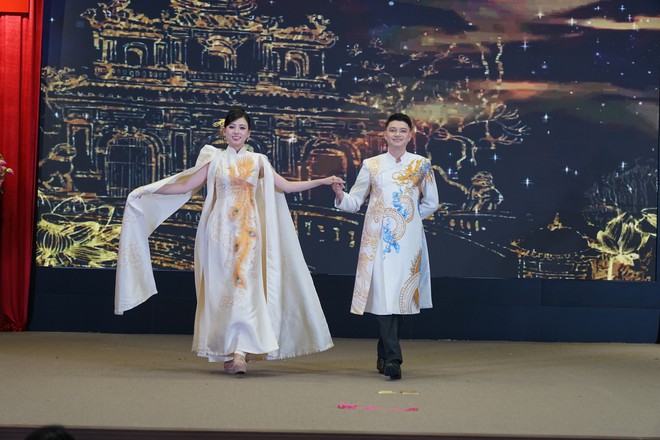 Bản lĩnh của phụ nữ Quản lý xuất nhập cảnh qua cuộc thi “Cặp đôi hoàn hảo - Trí, Tài, Sắc” - Ảnh 7.