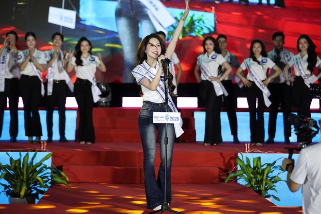 Nữ sinh Học viện Phụ nữ Việt Nam đăng quang Hoa khôi Sinh viên thanh lịch 2026 - Ảnh 1.