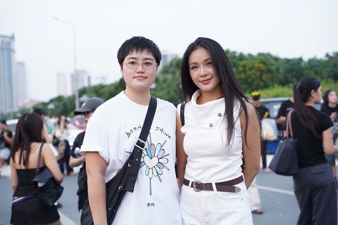 Fan BigBang biến sân Mỹ Đình thành sàn diễn thời trang trước giờ concert- Ảnh 12.