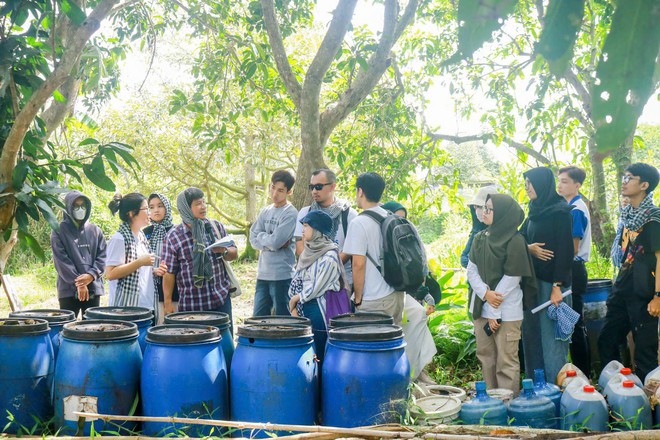 Giáo dục cộng đồng để nếp sống xanh bắt đầu từ mỗi gia đình- Ảnh 2.