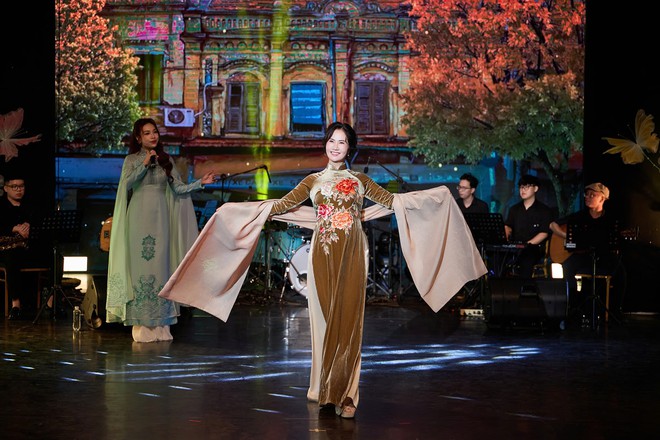 Độc đáo chương trình nghệ thuật Thi và Ca "Hà Nội, yêu và nhớ"- Ảnh 2.