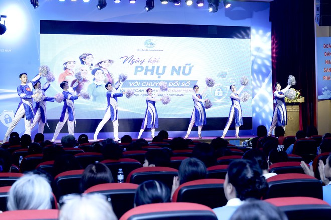 Sôi động "Ngày hội Phụ nữ với chuyển đổi số và an toàn trên không gian mạng"- Ảnh 9.