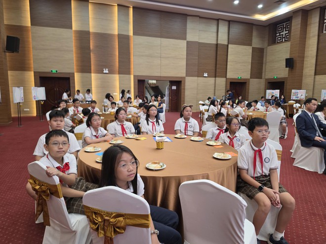 "Lắng nghe em nói": Để trẻ không đơn độc khi tìm kiếm sự giúp đỡ- Ảnh 10.