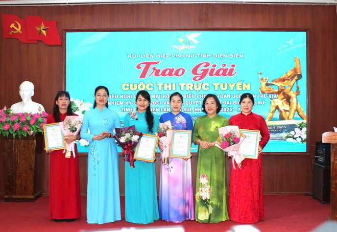 Điện Biên: Trao giải cuộc thi trực tuyến "Tìm hiểu nghị quyết Đại hội đại biểu phụ nữ các cấp"- Ảnh 3.