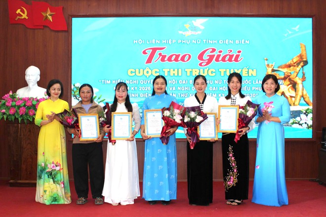 Điện Biên: Trao giải cuộc thi trực tuyến "Tìm hiểu nghị quyết Đại hội đại biểu phụ nữ các cấp"- Ảnh 5.