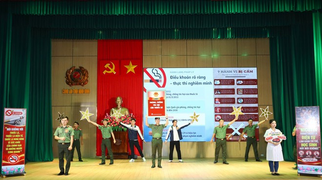 Ninh Bình: Chung tay bảo vệ gia đình trước tác hại của khói thuốc - Ảnh 2.