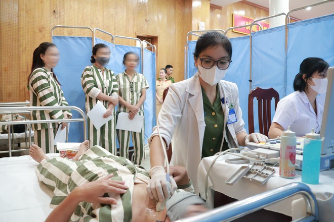 Lan tỏa yêu thương, chăm sóc sức khỏe phụ nữ và trẻ em tại Trại Tạm giam số 1- CATP Hà Nội - Ảnh 5.