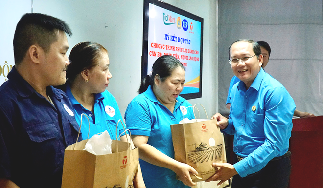 Tháng Công nhân tại TPHCM: "Bếp ấm nghĩa tình" mang giá trị an sinh thiết thực cho người lao động- Ảnh 3.