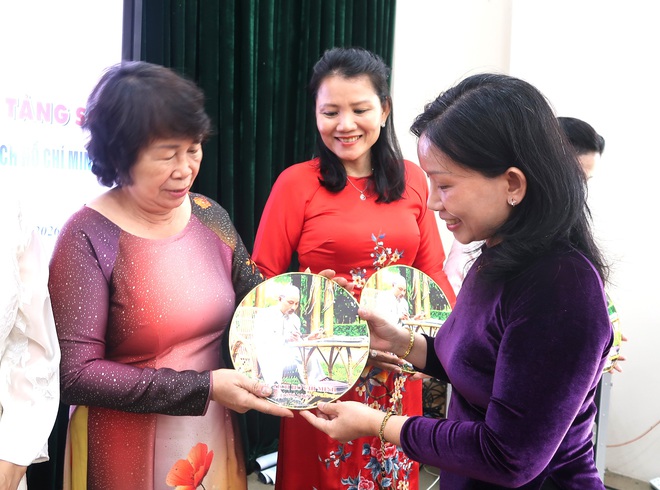 Ứng dụng công nghệ, phụ nữ Phú Thuận lan tỏa "Không gian văn hóa Hồ Chí Minh"- Ảnh 5.