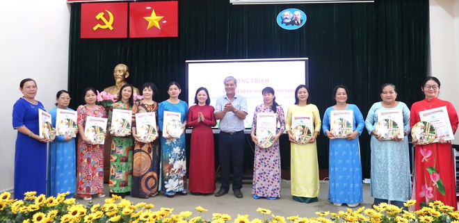 Ứng dụng công nghệ, phụ nữ Phú Thuận lan tỏa "Không gian văn hóa Hồ Chí Minh"- Ảnh 7.