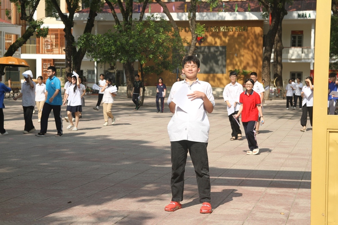 Thi vào lớp 10 ở Hà Nội: Nhiều thí sinh tự tin có thể đạt điểm giỏi môn tiếng Anh- Ảnh 4.